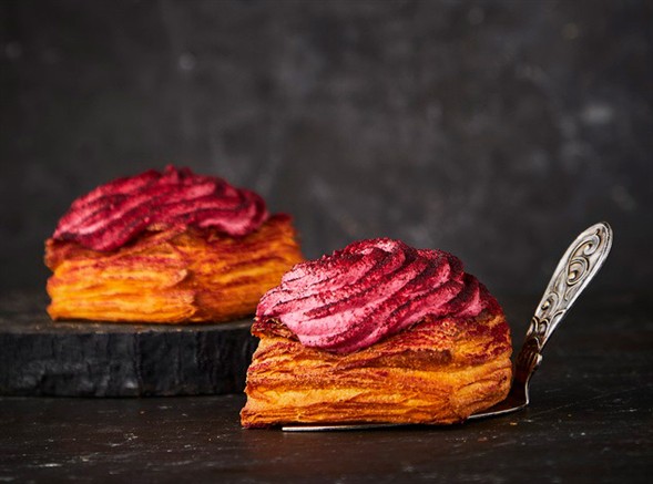 Signatur fastelavnsbolle med solbærmousse